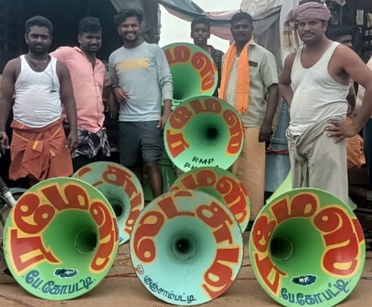 `சவுண்டு வச்சு பாப்போமா சவுண்டு!' - டி.எம்.எஸ் நூற்றாண்டையொட்டி உசிலம்பட்டியில் வினோத போட்டி!