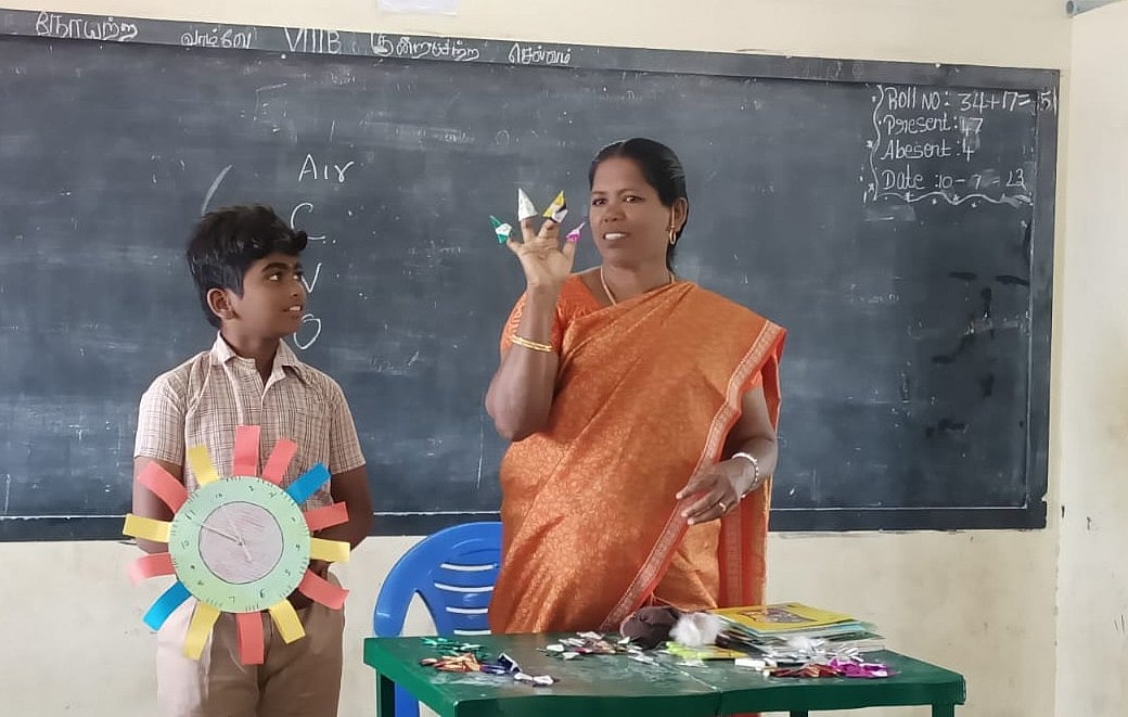 ரோபாட்டிக்ஸ், செயலி வடிவமைப்பு.. மாணவர்களை பிரகாசிக்கவைக்கும் மாலதிக்கு தேசிய நல்லாசிரியர் விருது!