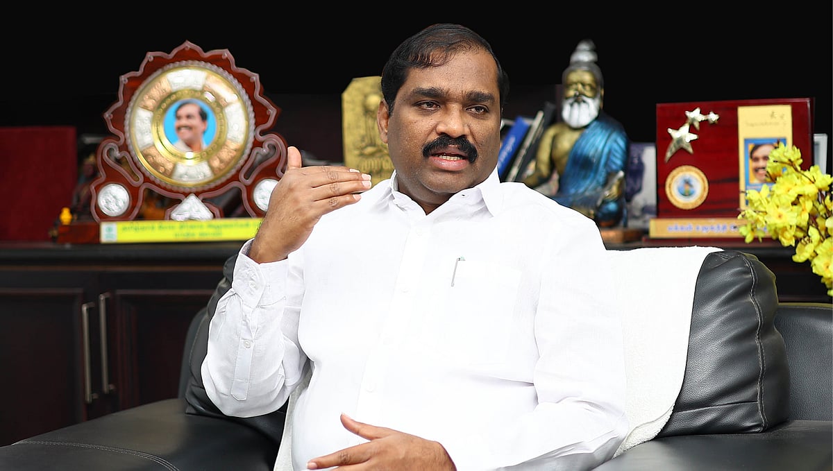 ``இஸ்லாமிய, கிறிஸ்தவ வாக்குகள் அதிமுக-வுக்குச் செல்ல வாய்ப்பிருக்கிறது!” - சொல்கிறார் வேல்முருகன்