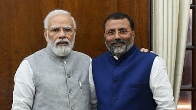 மோடியுடன் நிஷிகாந்த் துபே