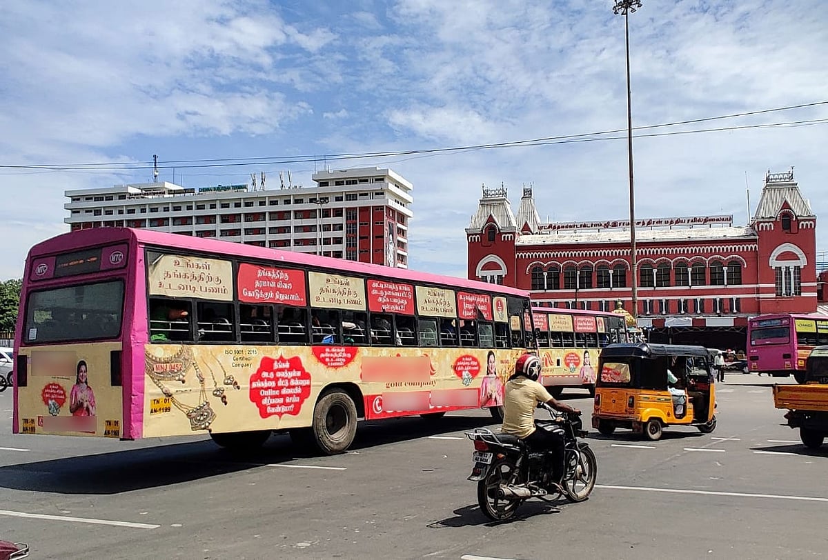 அடையாளம் தெரியாத அரசுப் பேருந்துகள்... இவ்வளவு விளம்பரங்கள் நியாயமா?! - விமர்சனமும் பதிலும்!
