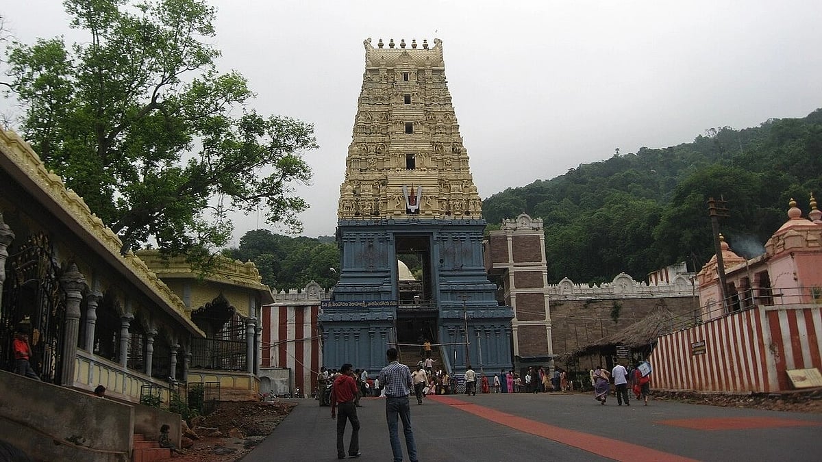 கோயில் உண்டியலில் பக்தர் போட்ட ரூ.100 கோடி செக்! அதிர்ந்துபோன நிர்வாகம் - ரகளையான க்ளைமாக்ஸ்!