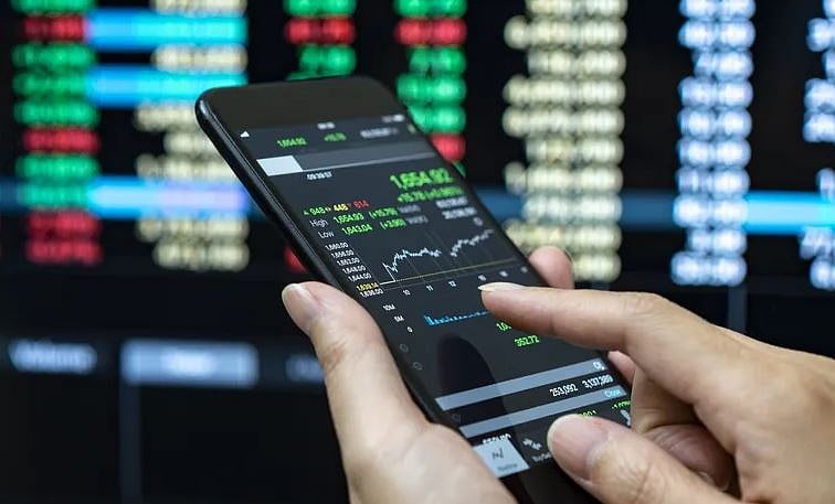 Demat: டீமேட் கணக்குகள் வரலாறு காணாத உயர்வு... பங்குச் சந்தையில் அதிகரிக்கும் ஆர்வம்!