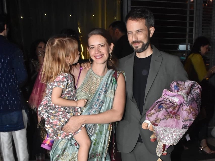 அனுராக் காஷ்யப் மகள் திருமண நிச்சயதார்த்தம்; மகள், காதலனுடன் பங்கேற்ற முன்னாள் மனைவி கல்கி கோச்சலின்