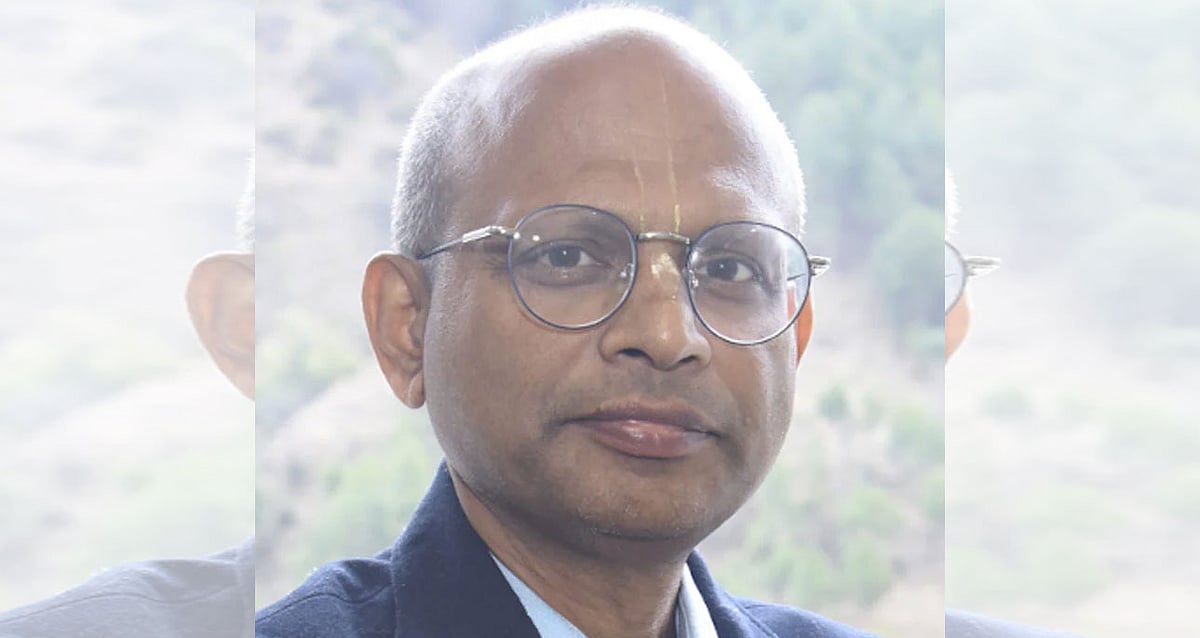 Mandi IIT: `இறைச்சி சாப்பிடுவதால்தான் நிலச்சரிவு ஏற்படுகிறது!’ - ஐஐடி இயக்குநரின் சர்ச்சை பேச்சு