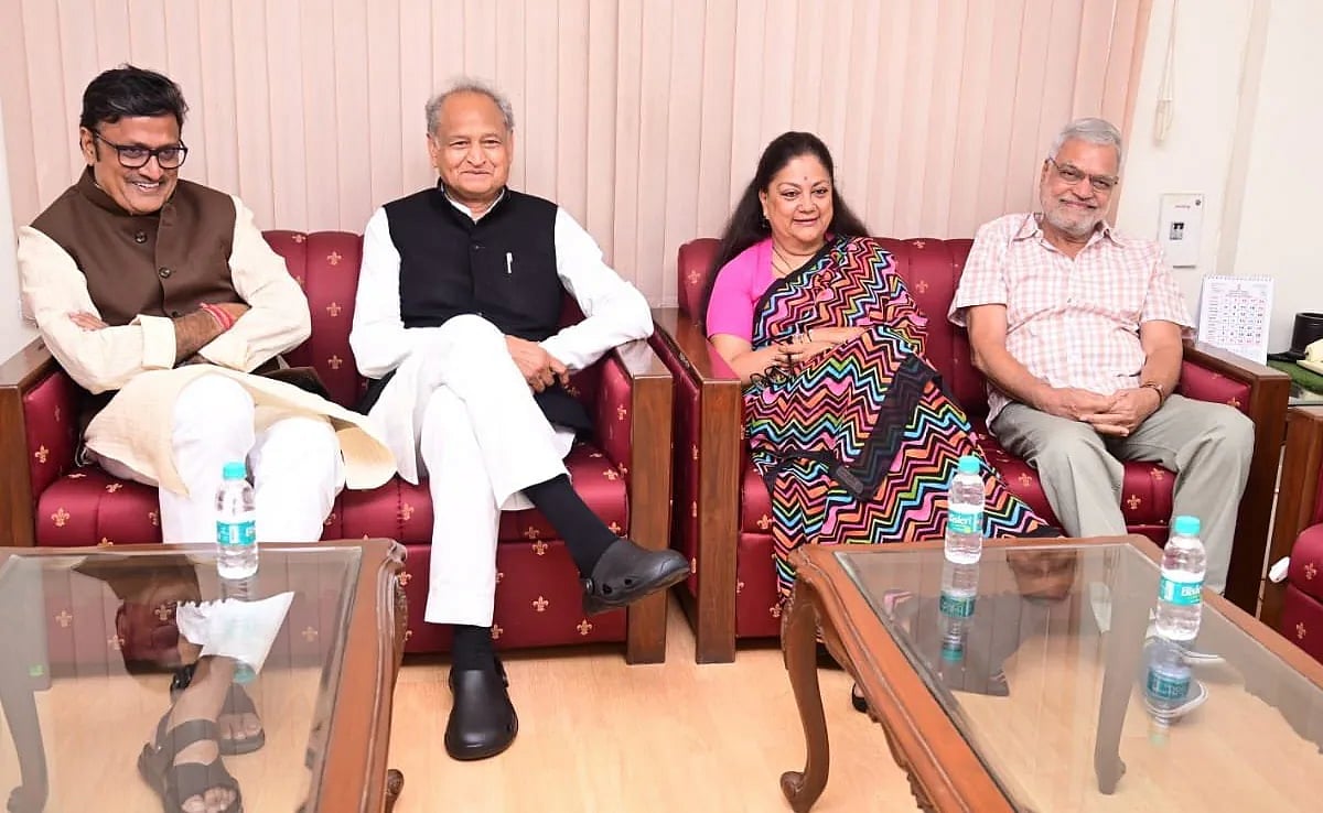 இது ராஜஸ்தான் அரசியல்: முதல்வர் அசோக் கெலாட் - வசுந்தரா சந்திப்பின் பின்னணி!