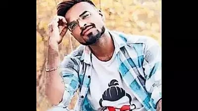 மும்பை: வீடுகளில் திருடி காதலியுடன் ஆடம்பர வாழ்க்கை... `டிக் டாக்’ பிரபலம் சிக்கியது எப்படி?