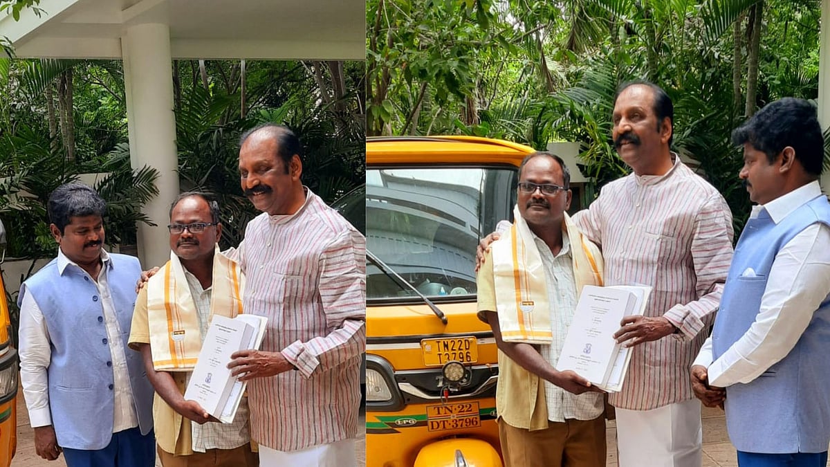 ``கொரோனாவால 10 வருஷம் ஆசிரியரா இருந்த நான் ஆட்டோ டிரைவர் ஆகிட்டேன்