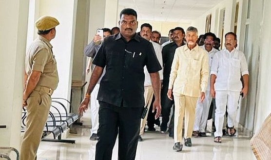 கோர்ட்டில் ஆஜர்படுத்தப்பட்ட சந்திரபாபு நாயுடு; `கைது நடைமுறையில் விதிமீறல்' என அவர் தரப்பில் வாதம்!