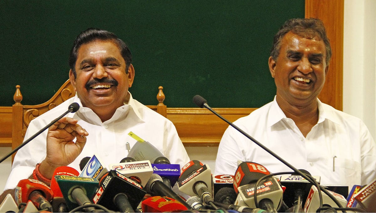 தொடங்கிய வேலுமணி, முடித்துவைத்த எடப்பாடி! - அதிமுக ஆலோசனைக் கூட்ட ஹைலைட்ஸ்!