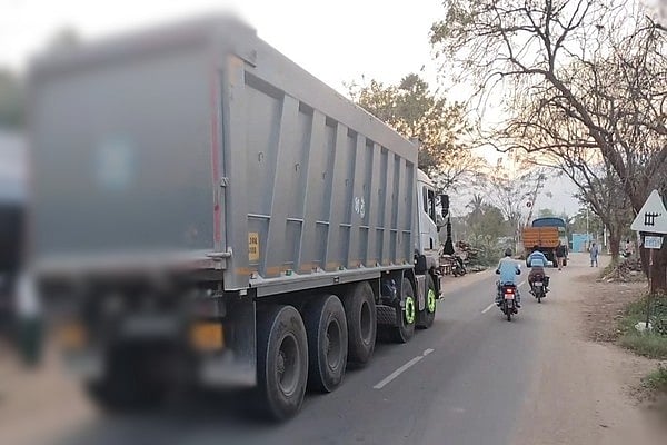 நாளொன்றுக்கு 2000 லாரிகள்; கனிம வளங்கள் சூறை; மைன்ஸ் மாஃபியாக்களால் ரூ.1 லட்சம் கோடி இழப்பு?!