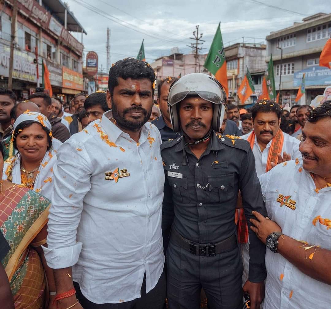 ஊட்டி: அண்ணாமலையுடன்‌ புகைப்படம் எடுத்த காவலர் பணியிட மாற்றம்! - என்ன நடந்தது?