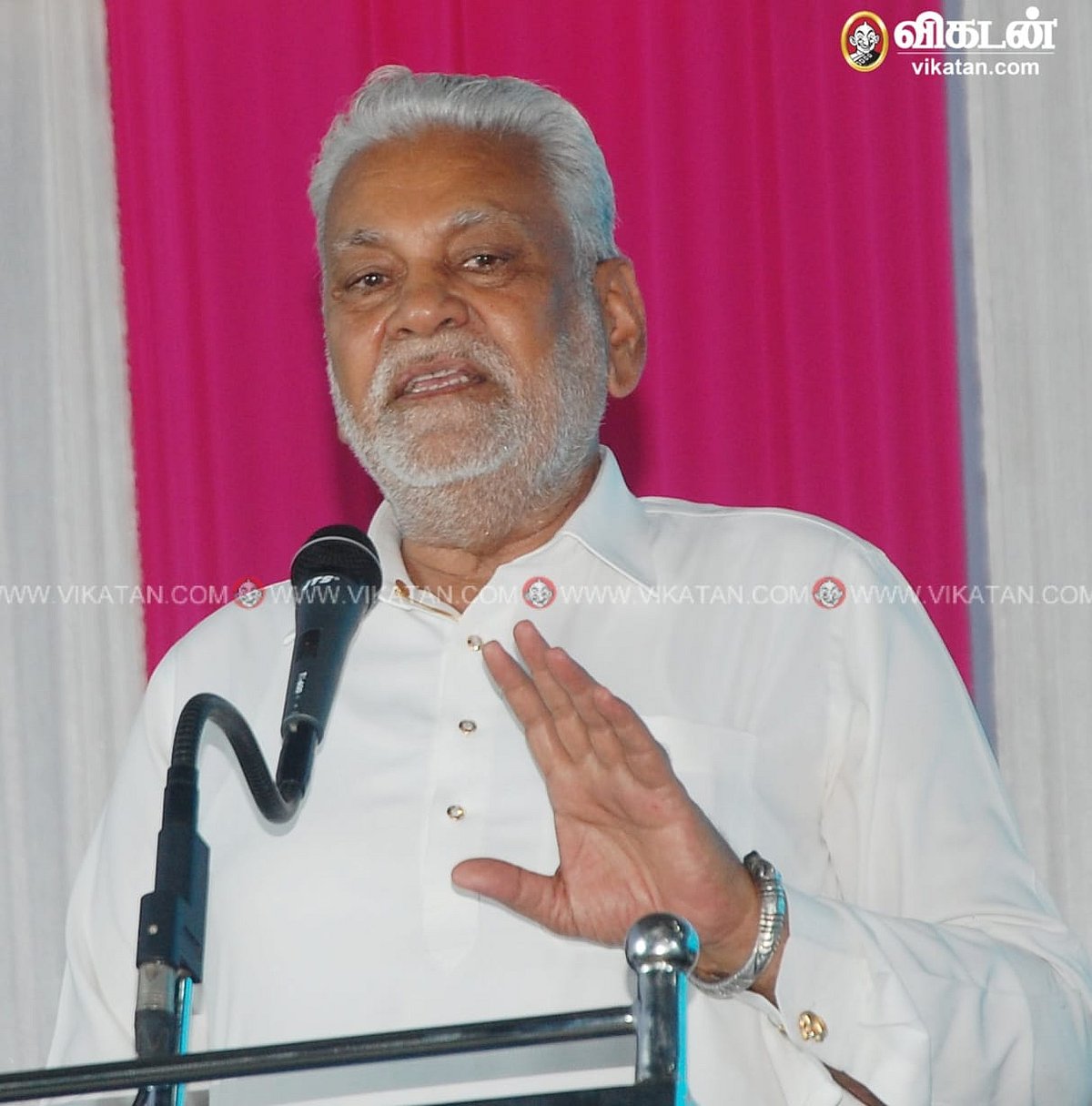 மத்திய மீன்வளத்துறை அமைச்சர் பர்ஷோத்தம் ரூபாலா.