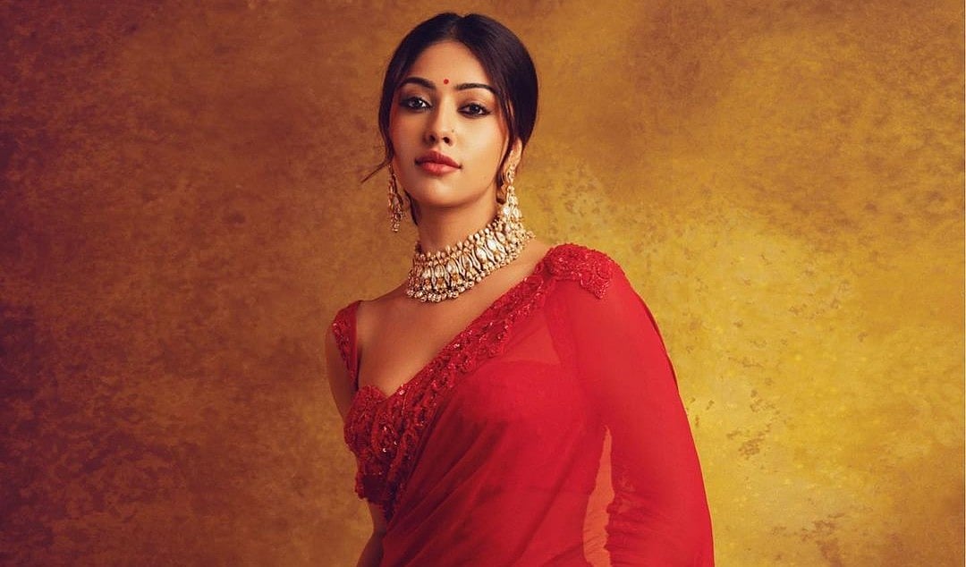 Anu Emmanuel: `ஜப்பான்' நாயகி அனு இம்மானுவேல் லேட்டஸ்ட் க்ளிக்ஸ்! | Photo Album