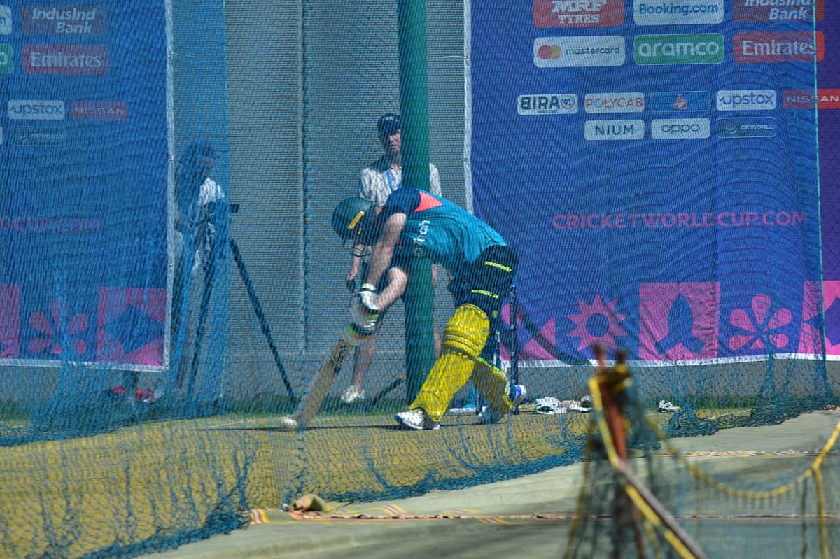 IND Vs AUS Practice: '30 நிமிடத்தில் பேடை கழற்றிய விராட்; அஷ்வினின் நகலுடன் மோதிய மேக்ஸ்வெல்!  