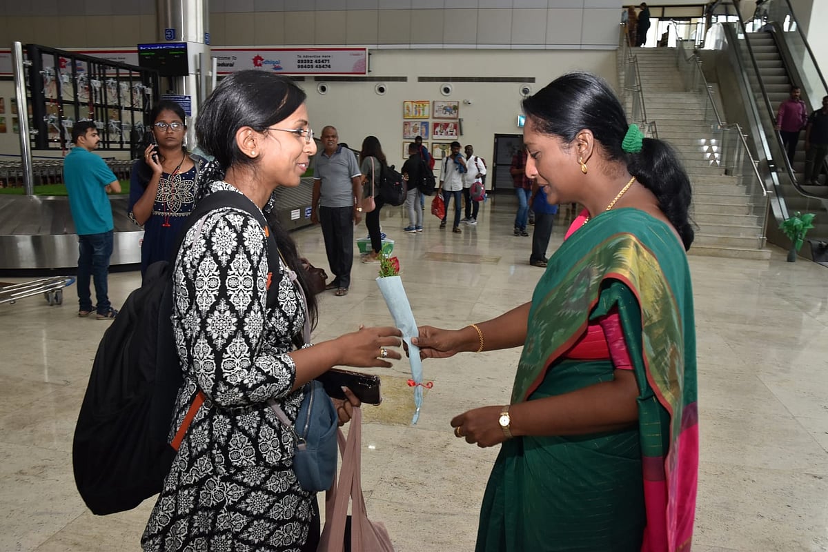 `துப்பாக்கிச்சூடு சத்தம் கேட்கும்போது பதற்றமாக இருந்தது!' - இஸ்ரேலிலிருந்து மீட்கப்பட்ட மதுரை மாணவி