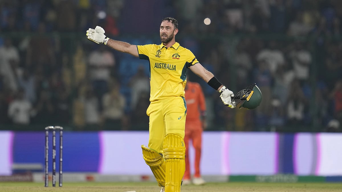 Glenn Maxwell: `ஓடிஐயில் ஒரு டி20!' - உலகக்கோப்பையின் அதிவேக சதத்தை மேக்ஸ்வெல் எப்படி அடித்தார்?