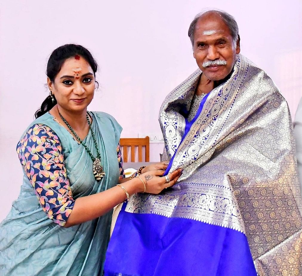 முதல்வர் ரங்கசாமியுடன் சந்திர பிரியங்கா