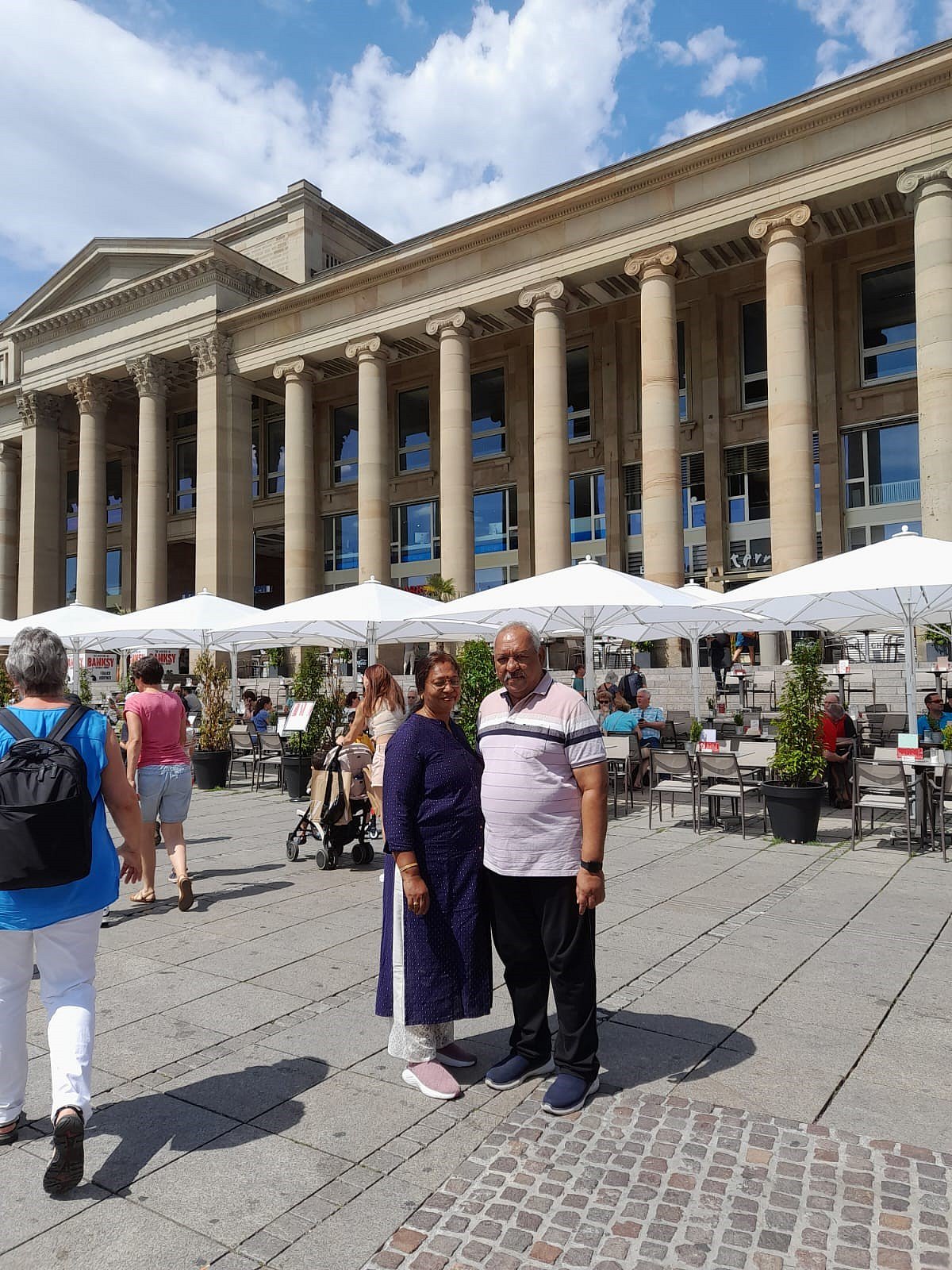 பேரர் அனுமதித்தால் தான் ஹோட்டலுக்குள் செல்ல முடியும்!  ஷெங்கேன் நாடுகளில் ஒரு பயணம் 2 | My Vikatan