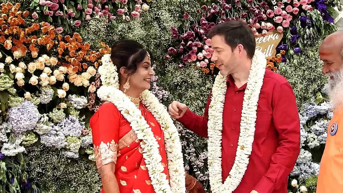 திண்டுக்கல் பொண்ணு, அமெரிக்க மாப்பிள்ளை... கொடைக்கானலில் மும்மதப்படி திருமணம்!