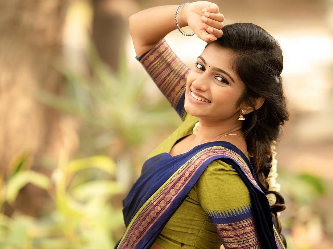 Bigg Boss 7: பிக் பாஸ் வைல்டு கார்டு போட்டியாளர் அர்ச்சனா போட்டோ ஆல்பம் |Photo Album