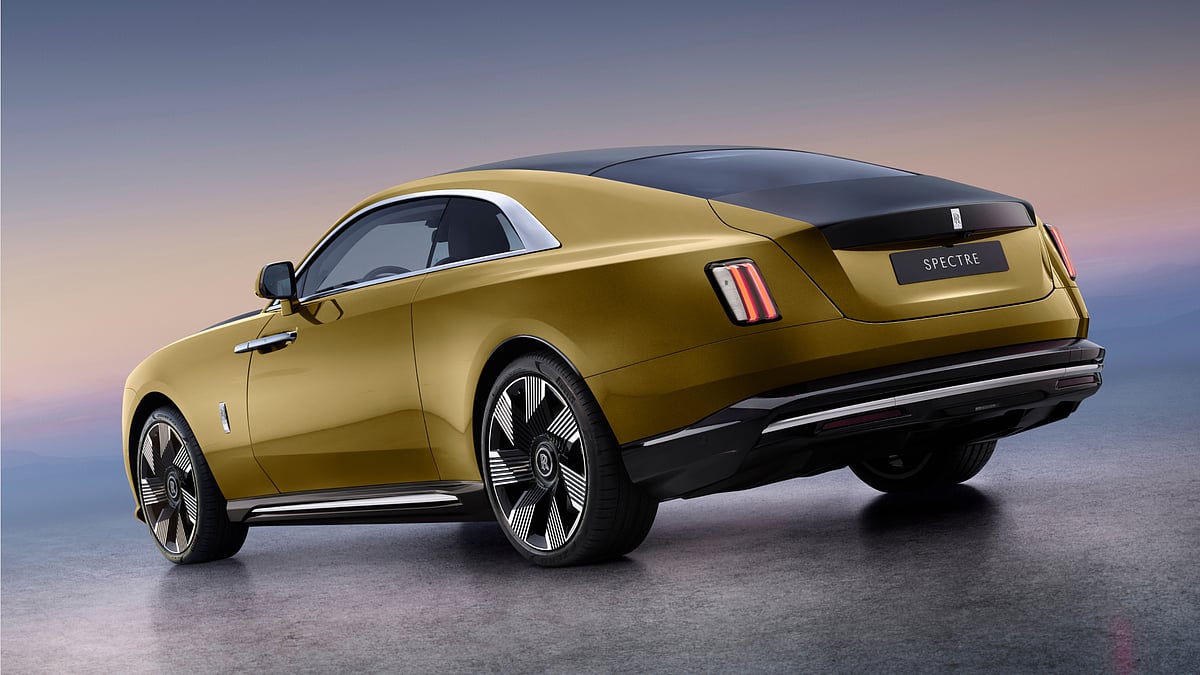 Rolls Royce: விலை ரூ.10.5 கோடி; லெதர், மர வேலைப்பாடுகள்; முதல் ஓனர் சென்னைக்காரர்; என்ன ஸ்பெஷல்?