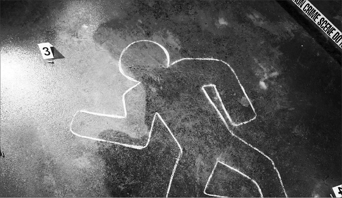 திருமணம் மீறிய உறவு, உடலுறவுக்கு மறுத்த இளம்பெண்; சயனைடு கொடுத்துக் கொன்ற பூசாரி! - சேலம் `பகீர்'