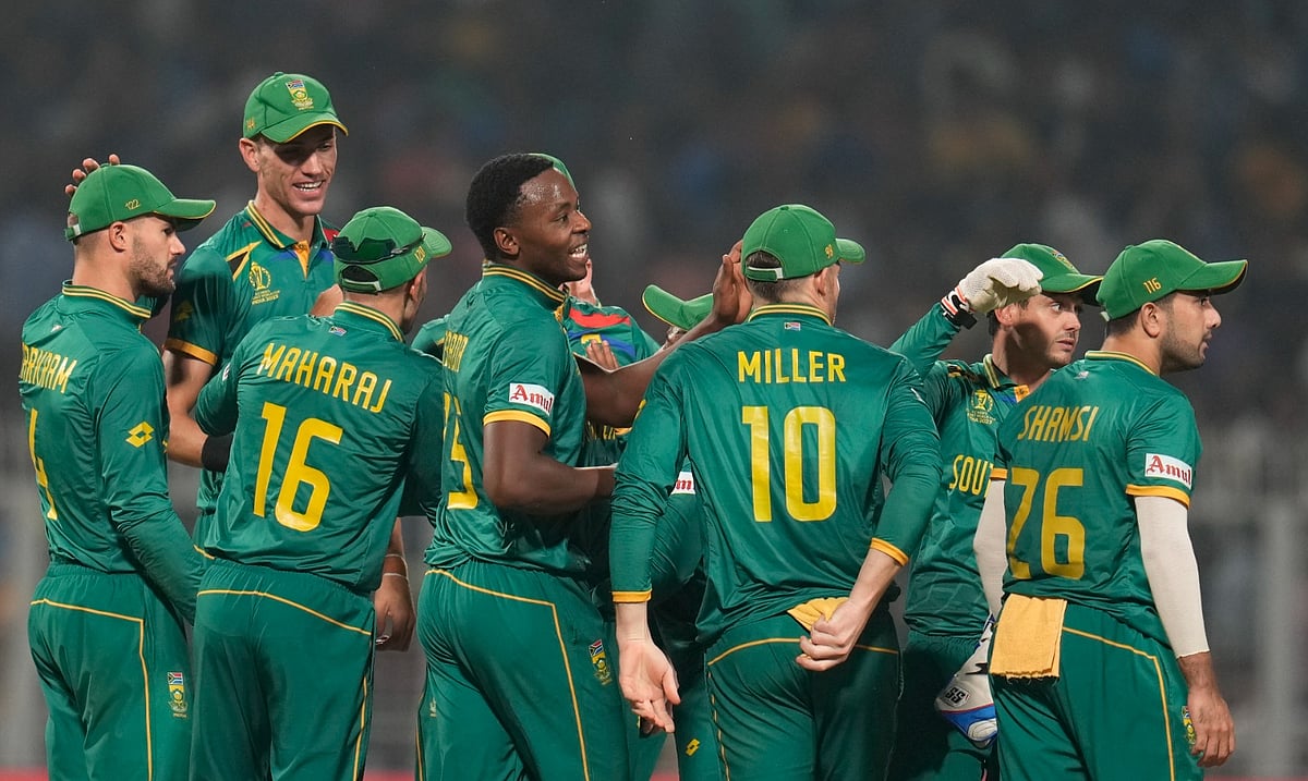 SA v AUS: கண்கள் கலங்க, இதயங்கள் நொறுங்க மீண்டும் வெளியேறிய தென்னாப்பிரிக்கா; இறுதிப்போட்டியில் ஆஸி!