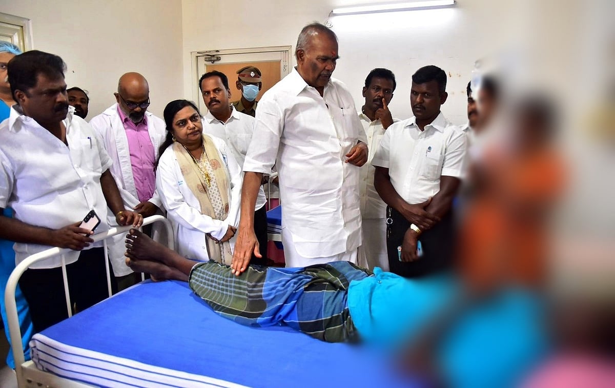 `நிர்வாணமாக ஊருக்குள் ஓடி உயிர்பிழைத்தோம்'- நெல்லை சாதிக் கொடூரத்தை விவரிக்கும் பாதிக்கப்பட்ட இளைஞர்