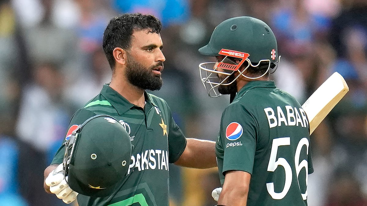 NZ v PAK: மழையால் மட்டும்தான் பாகிஸ்தான் வென்றதா? அரையிறுதி போட்டியில் நீடிக்கும் மற்ற அணிகள்!