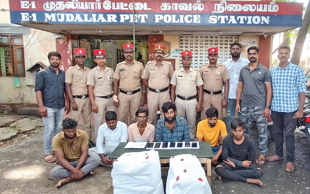 “கஞ்சா குற்றவாளியைக் காப்பாற்றும் தி.மு.க எம்.எல்.ஏ-க்கள்...”- பகீர் கிளப்பும் புதுச்சேரி அ.தி.மு.க!