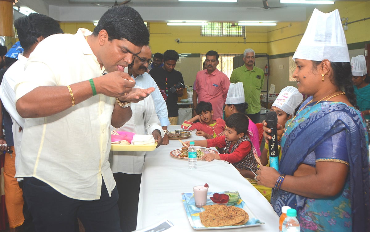 வெற்றிலை லட்டு, வஞ்சிரம் மீன் புட்டு... வேலூரில் கமகமத்த அவள் விகடன் `சமையல் சூப்பர் ஸ்டார்’!