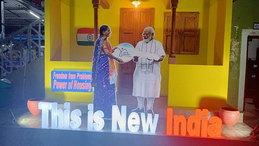 `அடேங்கப்பா..!’ மோடி செல்ஃபி பூத் - செலவும், வலுக்கும் எதிர்ப்பும்!