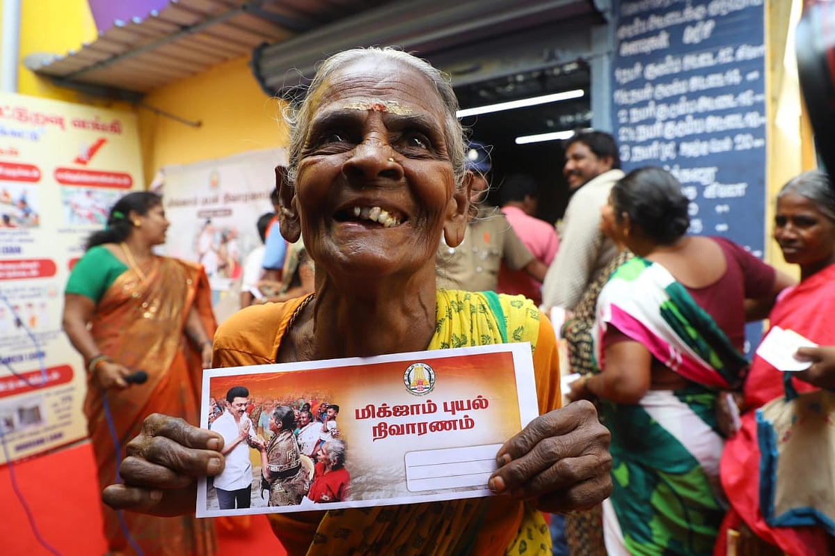 ரூ.6,000 நிவாரணத் தொகை; சென்னையில் தொடங்கிவைத்தார் முதல்வர் ஸ்டாலின் | Photo Album