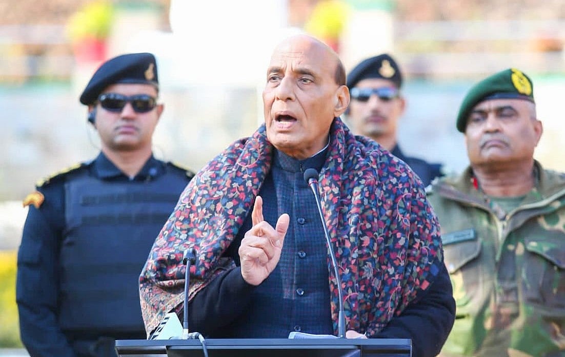 `தேர்தலுக்காக இந்து - முஸ்லிம் பிரிவினைவாதத்தை உருவாக்க முயற்சி செய்கிறார்கள்!' - ராஜ்நாத் சிங்