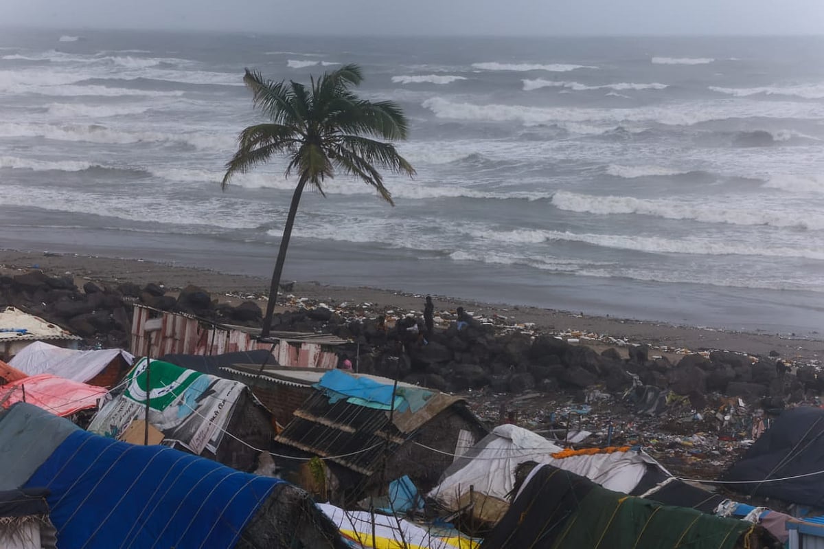 மிக்ஜாம் புயல்: காசிமேடு, மெரினா... ஆர்ப்பரிக்கும் அலைகள் - காவல்துறை கட்டுப்பாடு | Spot Visit