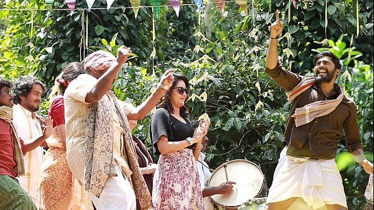 நாடு விமர்சனம்: அவசியமான சமூகப் பிரச்னைகளைப் பேசும் படம்; பிக் பாஸ் தர்ஷன் ஸ்கோர் செய்கிறாரா?