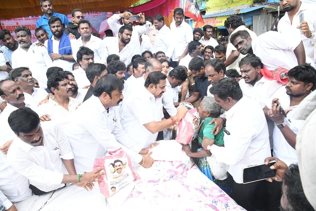எடப்பாடி பழனிசாமி, ராஜேஷ்