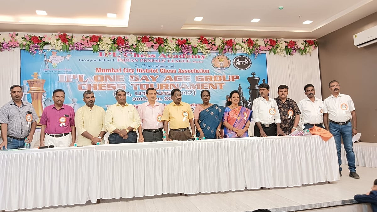 மும்பையில் நடந்த செஸ் போட்டி: கலக்கிய தென்காசி மாணவர்கள்! 