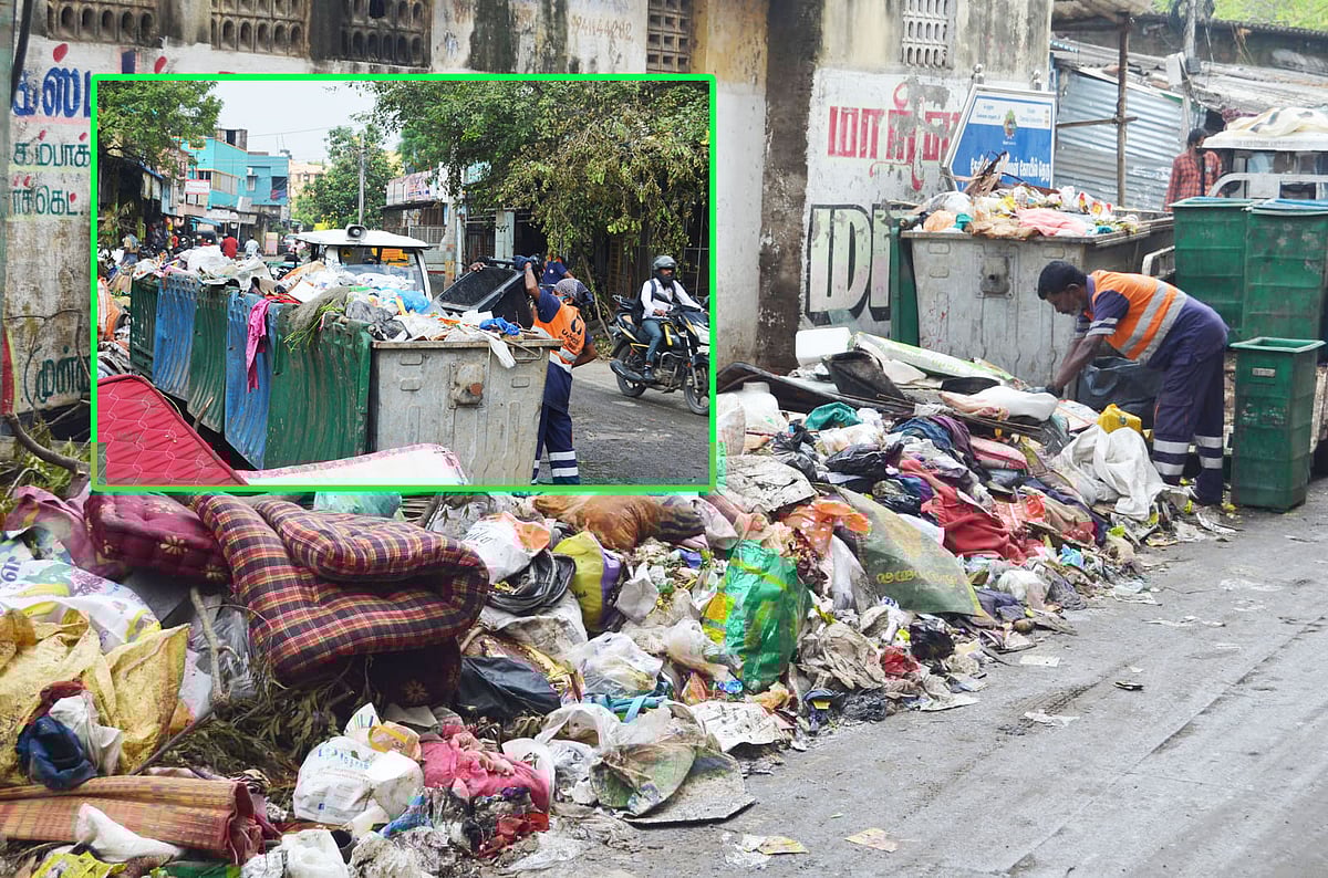 சென்னை வெள்ளம்; சாலைகளில் மலைக்க வைக்கும் கழிவுகள் - சவாலான பணியில் தூய்மைப் பணியாளர்கள்!
