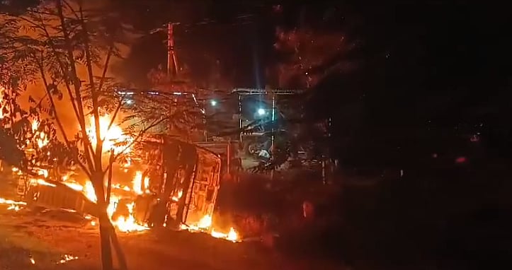 தீப்பிடித்த பேருந்து