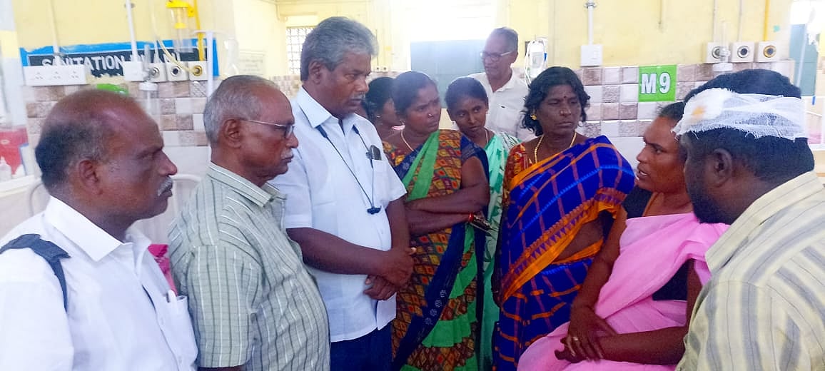 மதுரை: 'நீ மாத்திரை கொடுத்து நாங்கள் வாழனுமா?’ - பட்டியலின மருத்துவ பணியாளர், கணவர் மீது தாக்குதல்