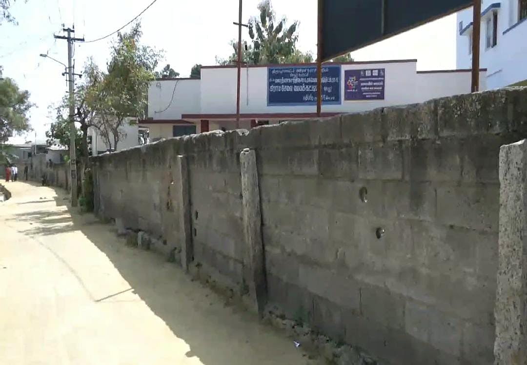 தேவேந்திரன் நகர் தீண்டாமைச் சுவர்