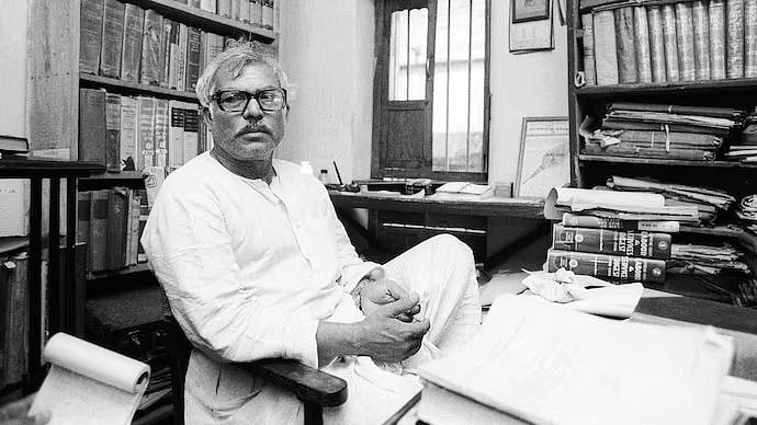 Karpoori Thakur: கிழிந்த கோட் டு பாரத ரத்னா; சமூக நீதிக்காக ஆட்சியையே இழந்த மாபெரும் தலைவர்!