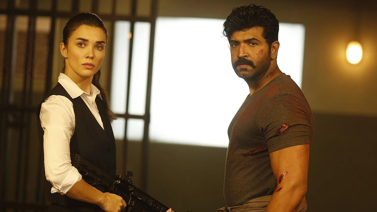 Mission Chapter 1: அதே பாகிஸ்தான் தீவிரவாதி, அதே அபத்தங்கள் நிறைந்த ஆக்ஷன்; மீண்டு வாருங்கள் விஜய்!