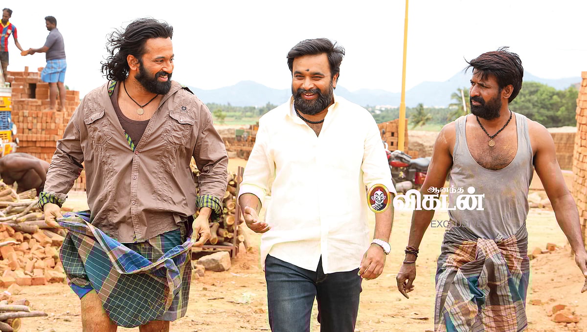 கருடன் விமர்சனம்: டெம்ப்ளேட் ஆக்ஷன் கதையில் கொஞ்சம் புது ரூட்டு; மிரட்டும் சூரி - சசிகுமார் காம்போ!