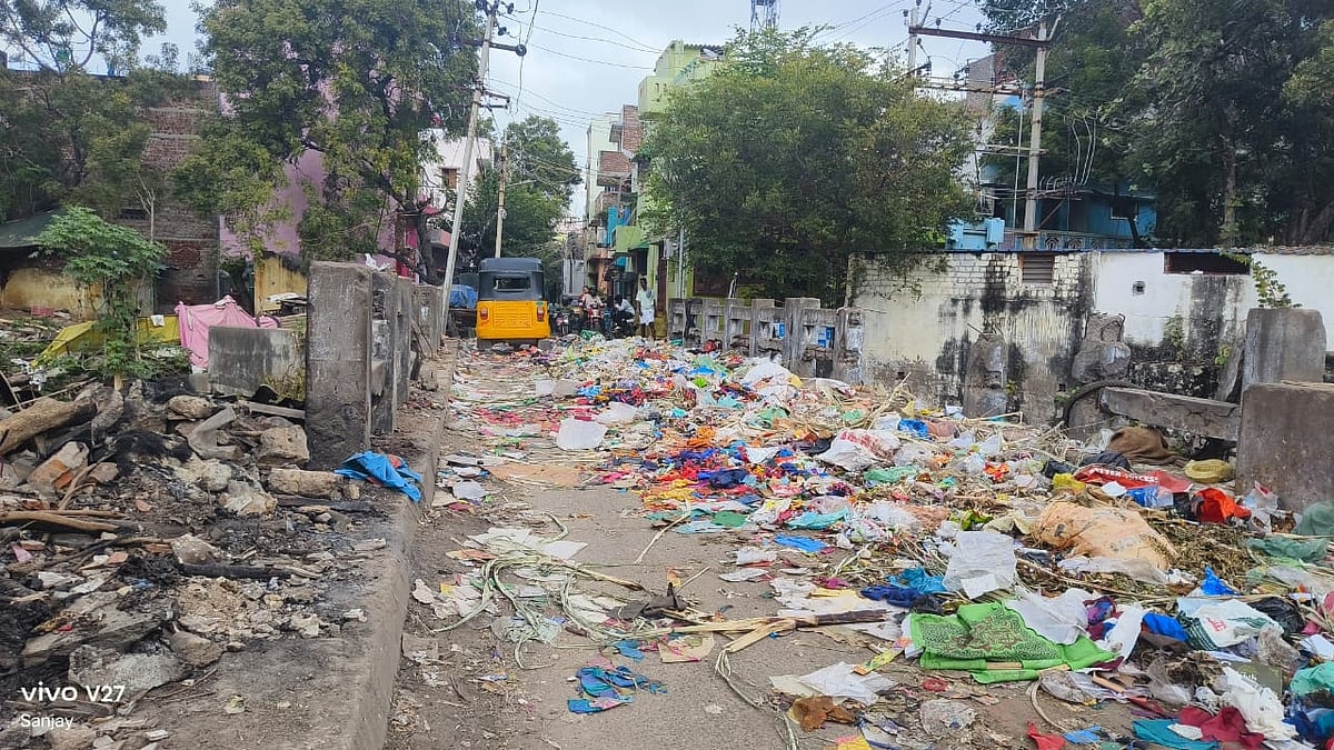 `தெருவில் குப்பை இல்லை... குப்பையில் தான் தெருவே உள்ளது!’ - மதுரையில் அவல நிலை!