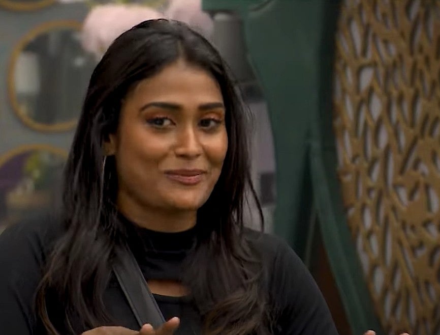 Bigg Boss 7: `எல்லோரும் மன்னிச்சிடுங்க!-  வணங்கி வெளியேறிய பூர்ணிமா; முடிவெடுத்தது ஏன்?