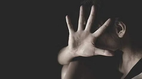 சென்னை: சிறுமி கூட்டுப் பாலியல் வன்கொடுமை; ஆண் நண்பருடன் சிக்கிய துணை நடிகை! 