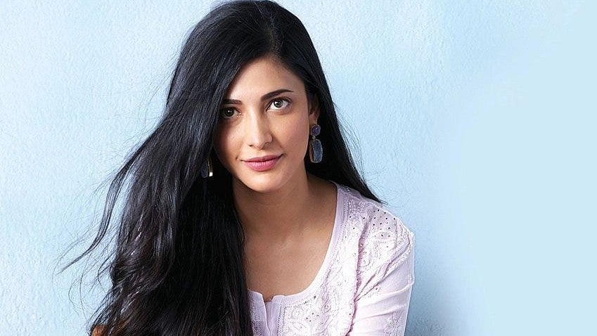 கமல்ஹாசன் தயாரிப்பில் வேலு நாச்சியாராக நடிக்கிறாரா ஸ்ருதிஹாசன்? உண்மை என்ன?